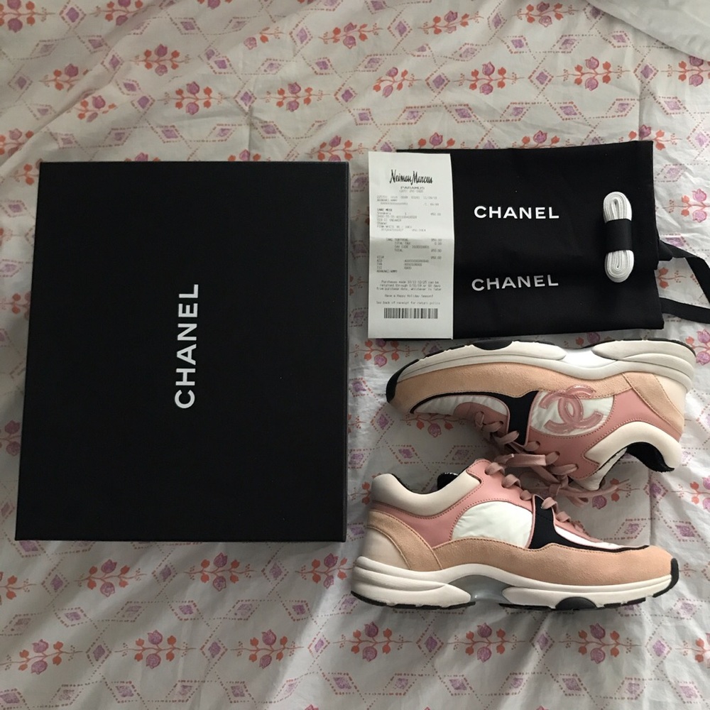 CHANEL SNEAKERS
